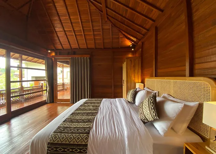 Charming 1br Wooden Private Pool & Sunset View Villa Ubud
