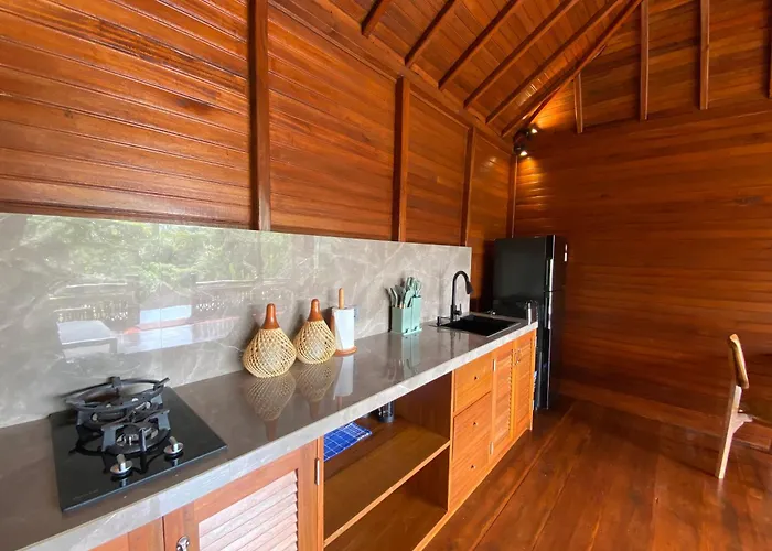 Charming 1br Wooden Private Pool & Sunset View Villa Ubud